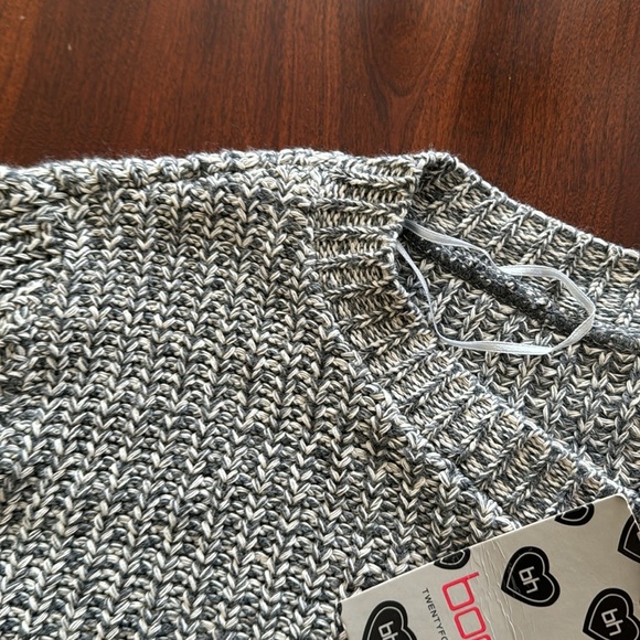 Boohoo Wear Your Heart On‎ Your Sleeve Sweater - Picture 7 of 9